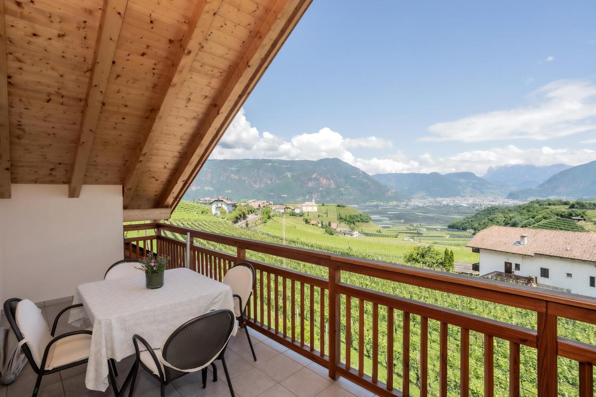 Egarter Apartment Appiano Sulla Strada Del Vino Luaran gambar