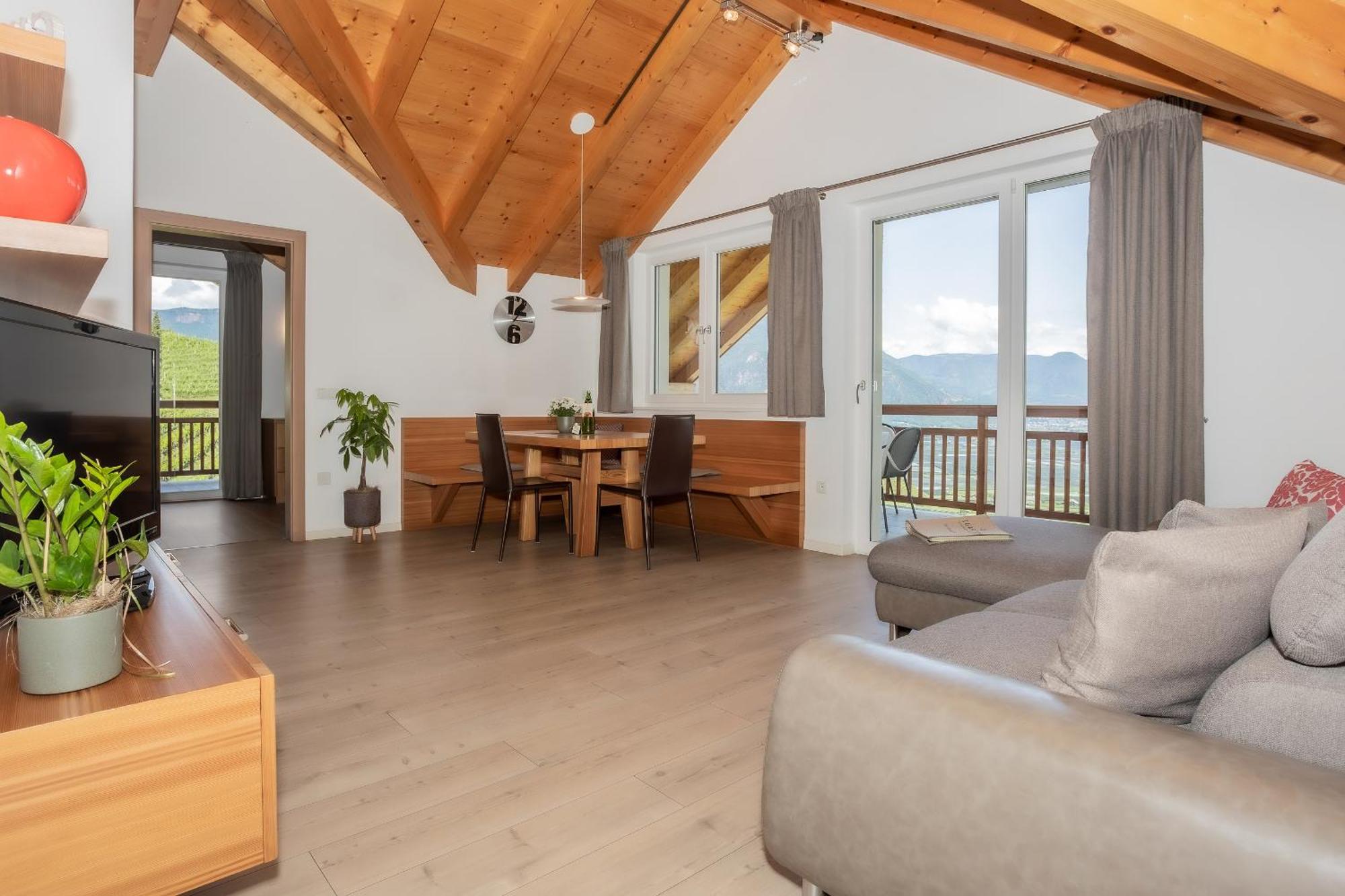 Egarter Apartment Appiano Sulla Strada Del Vino Luaran gambar