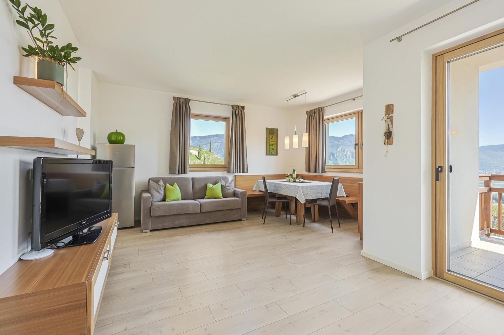Egarter Apartment Appiano Sulla Strada Del Vino Luaran gambar