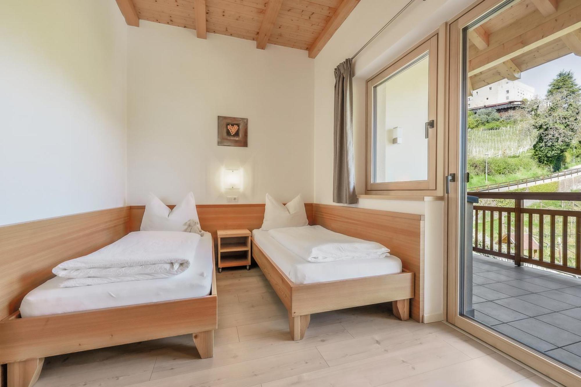Egarter Apartment Appiano Sulla Strada Del Vino Luaran gambar