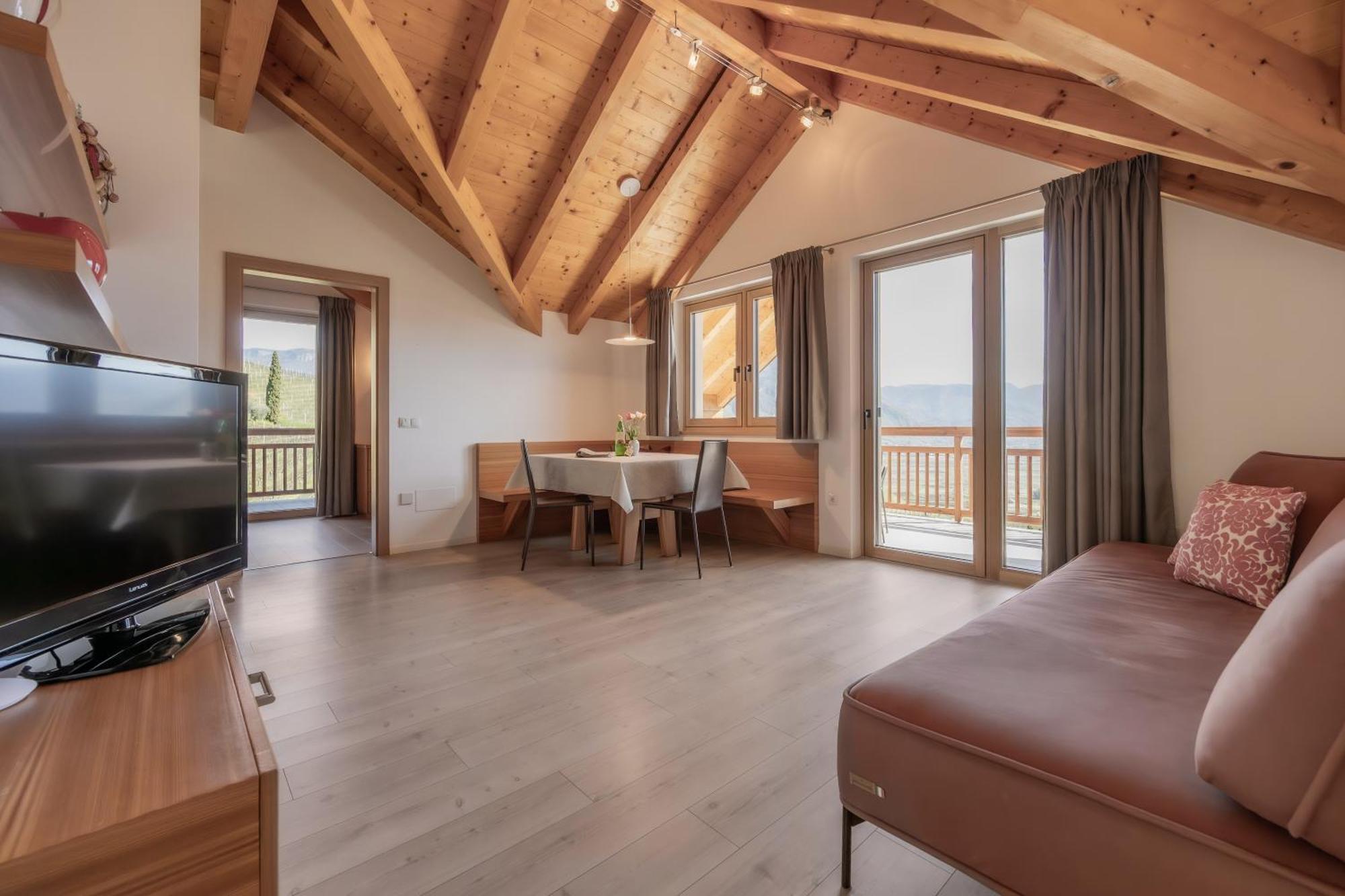 Egarter Apartment Appiano Sulla Strada Del Vino Luaran gambar