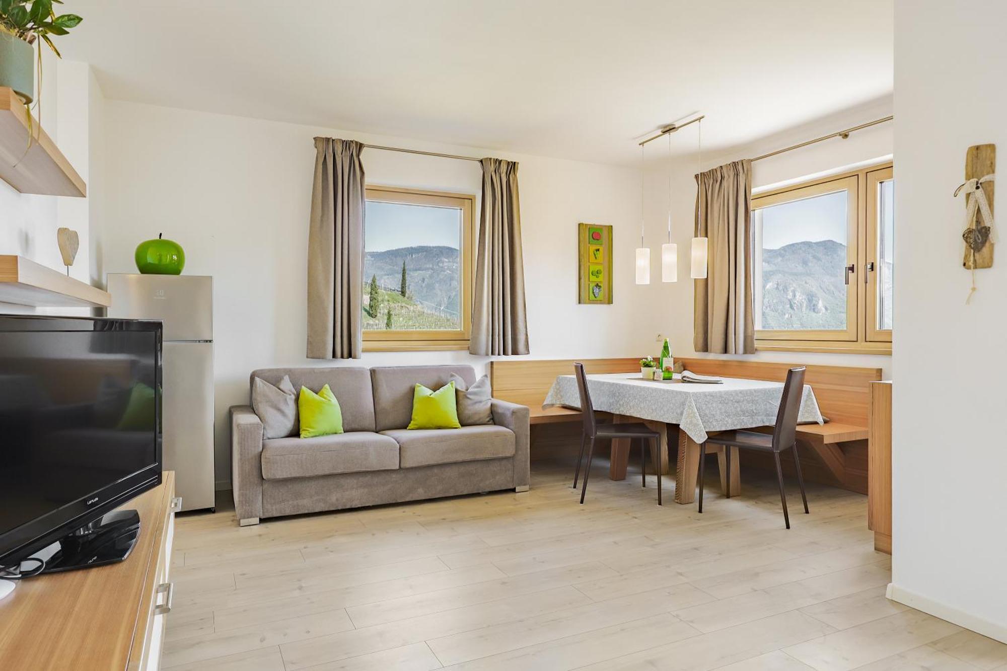 Egarter Apartment Appiano Sulla Strada Del Vino Luaran gambar
