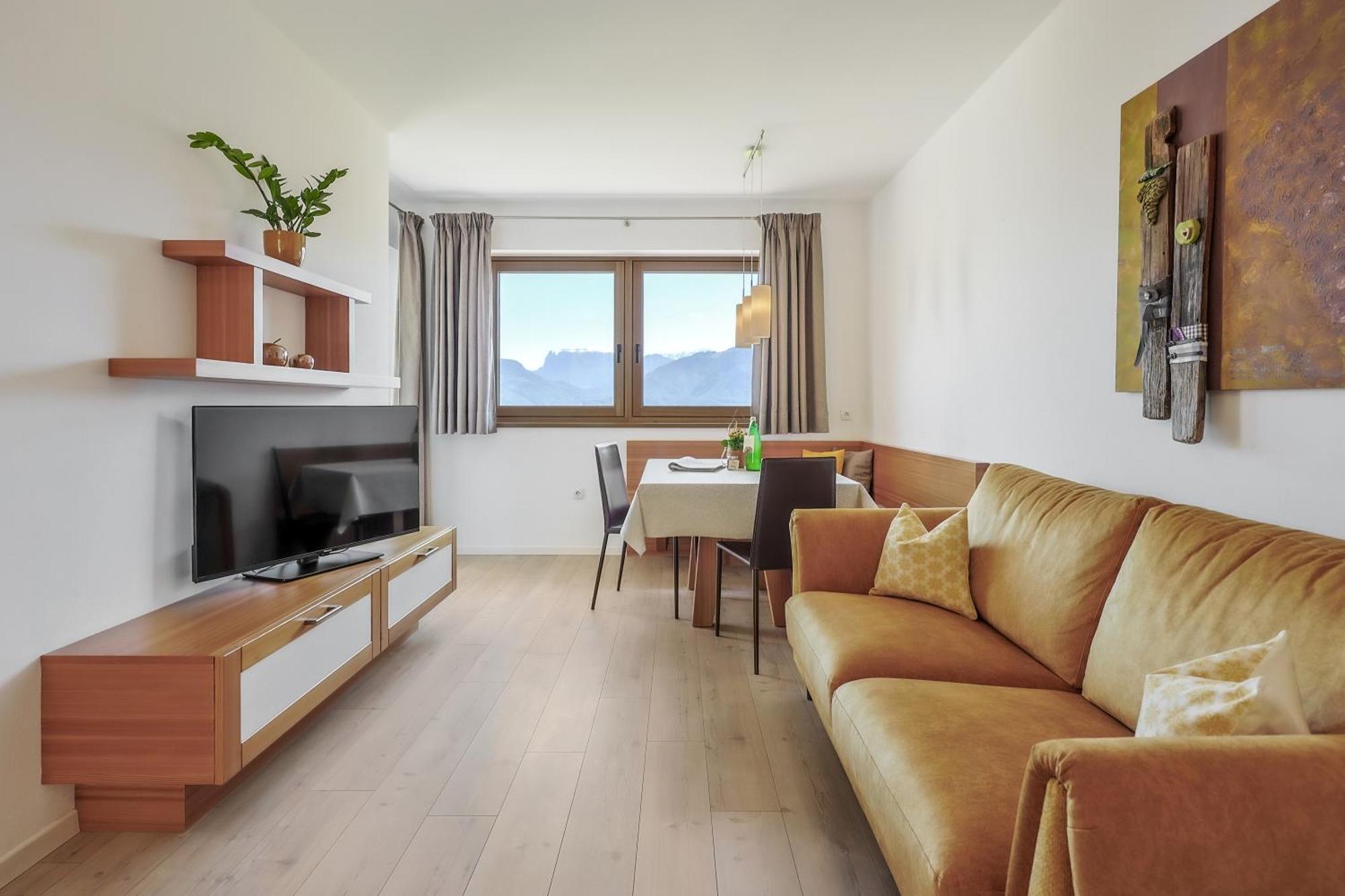 Egarter Apartment Appiano Sulla Strada Del Vino Luaran gambar